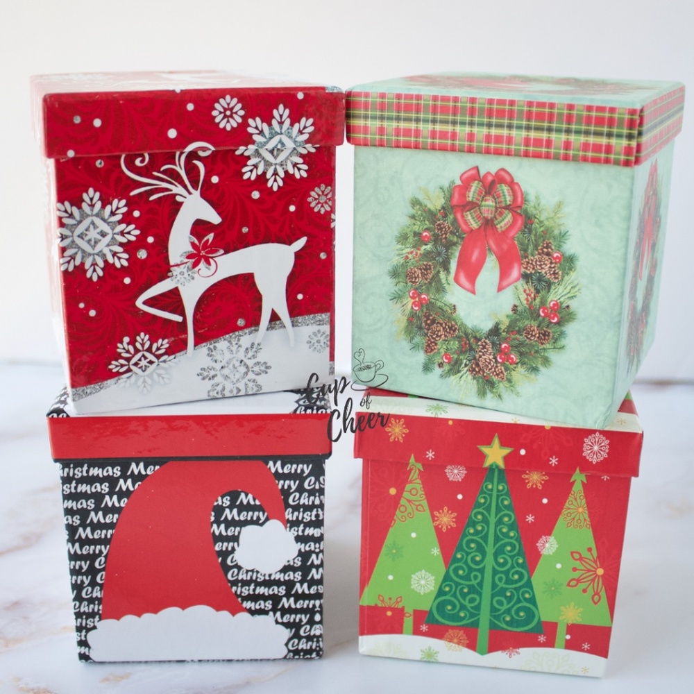 ✨2/$10 🎄4 Mini Christmas Gift Boxes